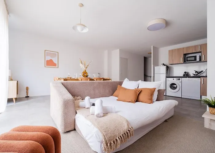 Grand T4 Moderne Avec Extérieur 8 Personnes *